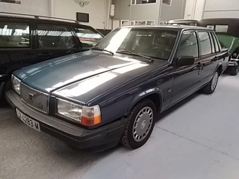 VOLVO 