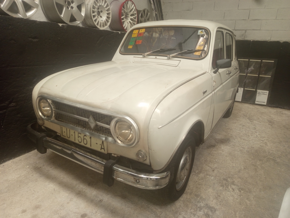 RENAULT 
