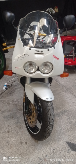 YAMAHA 